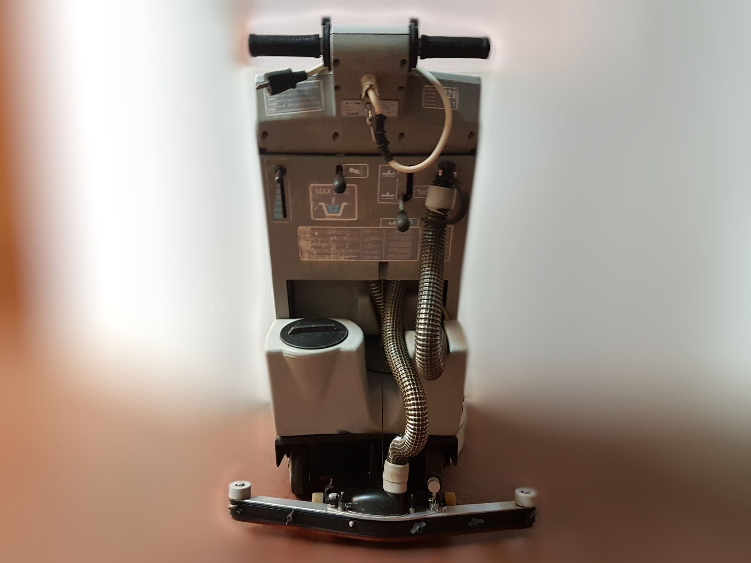 Fregadora COMAC OMNIA 32BT - Imagen 3